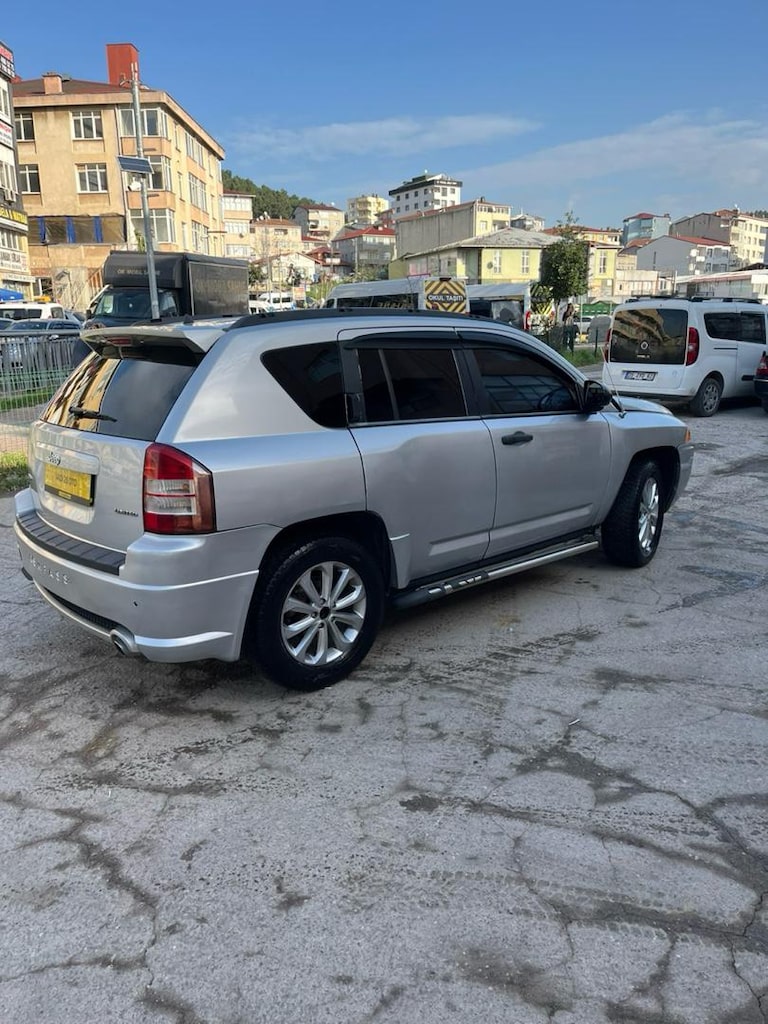 Jeep Compass - 2