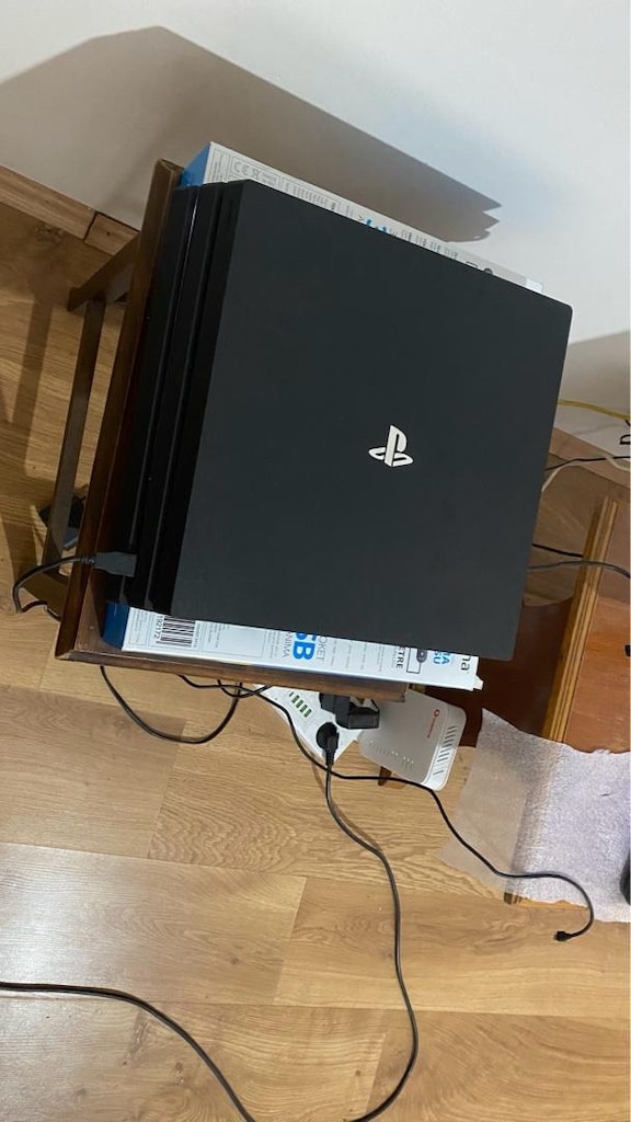 Sahibinden Kutulu 12.50 sürüm PS4 Pro - 9