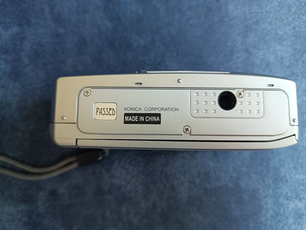 Konica Lexio 70W 35mm Nokta ve Çekim Film Kamerası - 7
