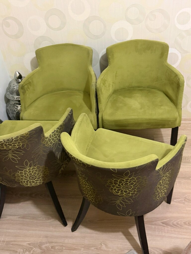 Masa ve 4 adet berjer sandalye takımı 5.500tl temiz sağlam. - 4