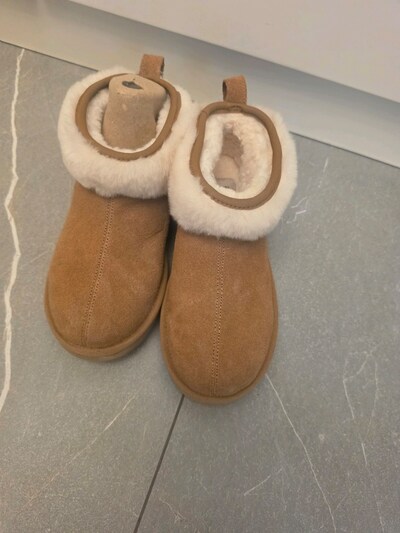ugg