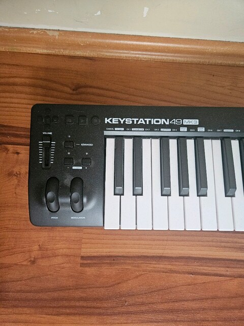 M-Audio Keystation 49 MK3 Midi Klavye
