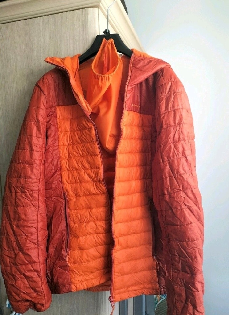 Decathlon Quechua kaz tüyü mont (Kapşonlu)