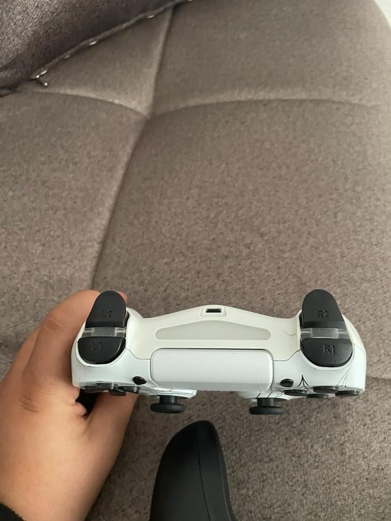 PS4 Pro 1 TB 2 Kol - 5