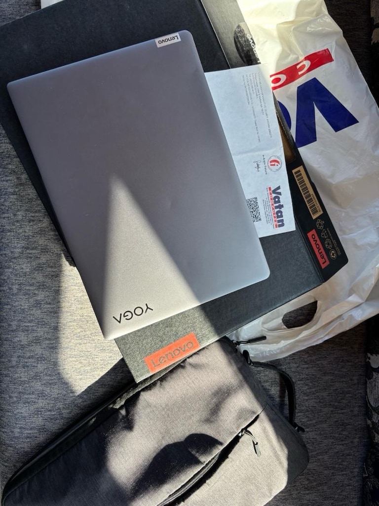 Lenovo Yoga Slim 6 Oled Laptop (Kırık Ekran) - 4