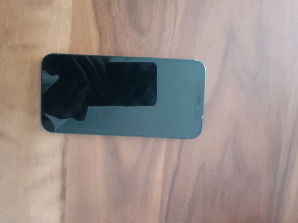 iPhone 12 - 6
