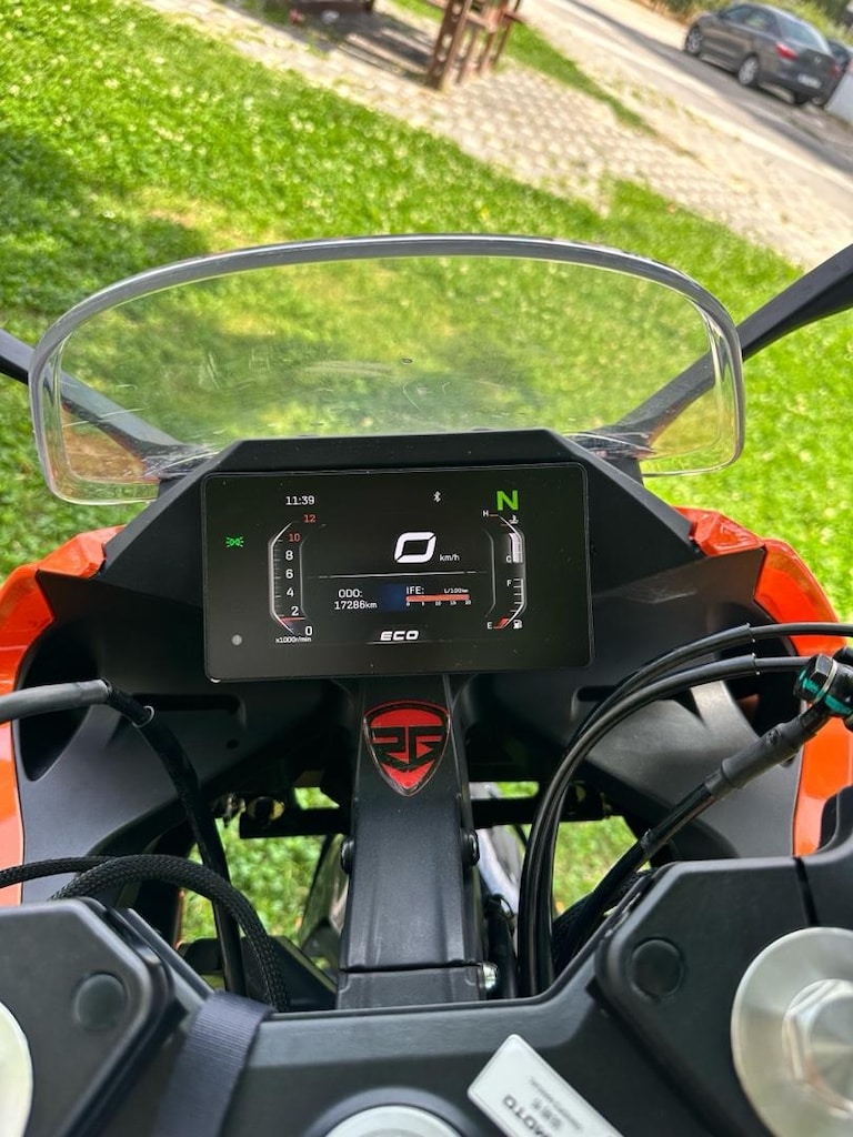 CF Moto 25 SR - 5