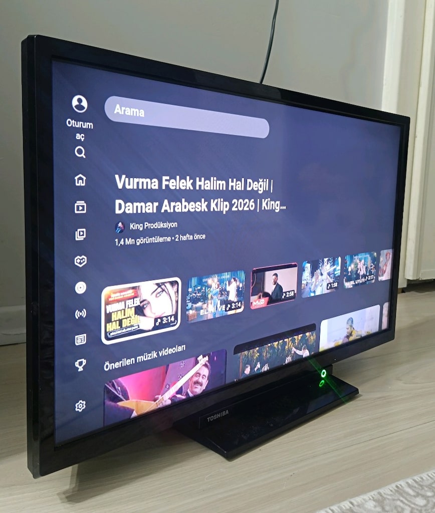 61 KÜÇÜK EKRAN TOSHİBA SMART TV - 2