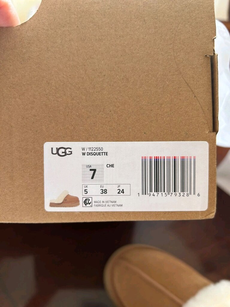 UGG Terlik — görsel 5/6