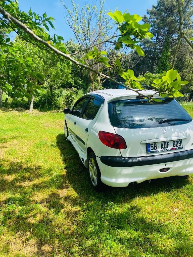 PEUGEOT 206 - 1.4 DİZEL - MASRAFSIZ BAKIMLI - 2