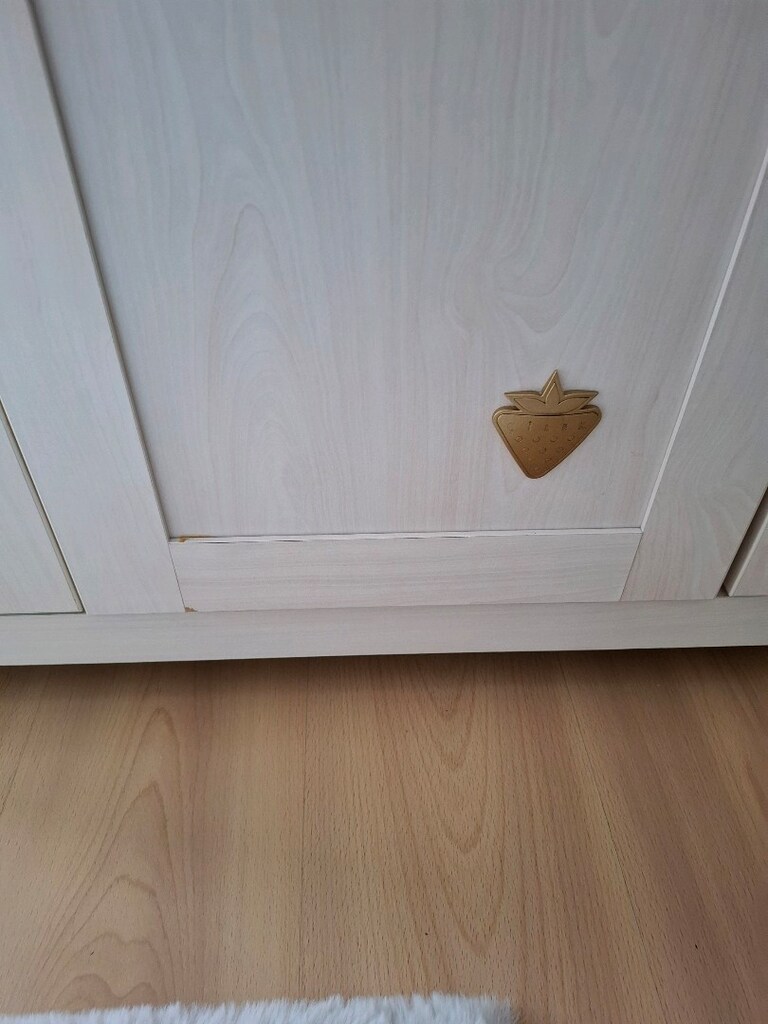 Çilek marka gardolap ve çalışma masası - 4