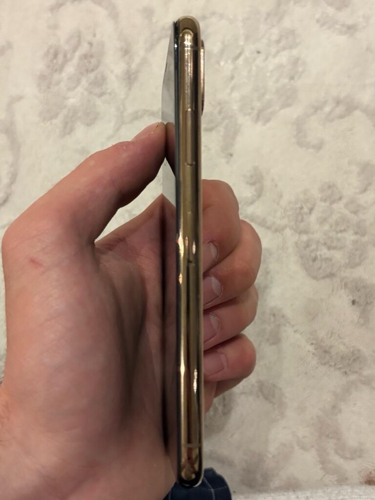 iphone xs - 2