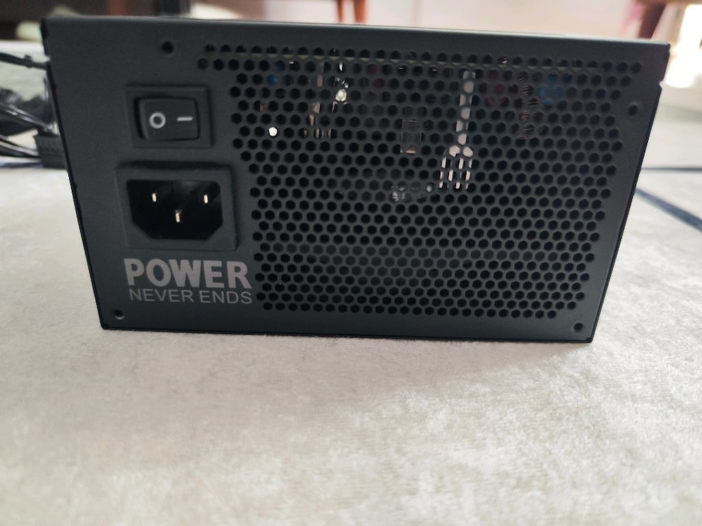 PSU Fsp marka 650 watt 80+ bronze güç ünitesi - 4