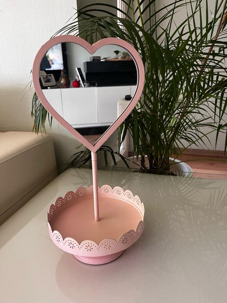 Pembe Kalp Şeklinde Masaüstü Ayna