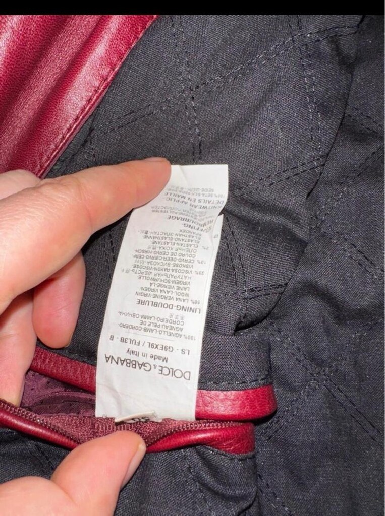 Dolce & Gabbana marka kapüşonlu bordo deri bir mont - 2