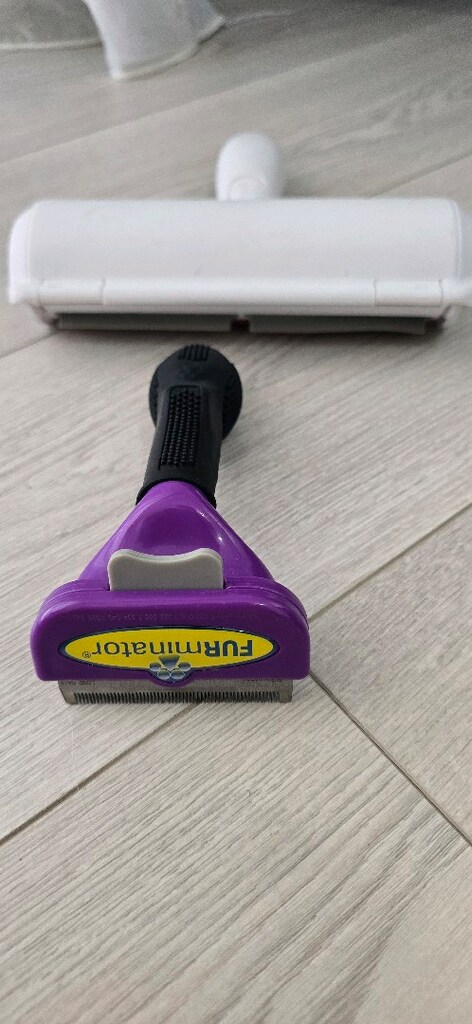 kedi tarağı ve tüğ toplama fırçası hazneli - 4