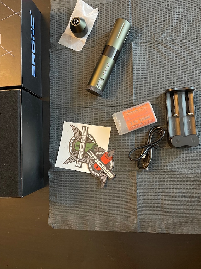 BRONC V1 Pen Dövme Makinesi Seti Yeşil - 2