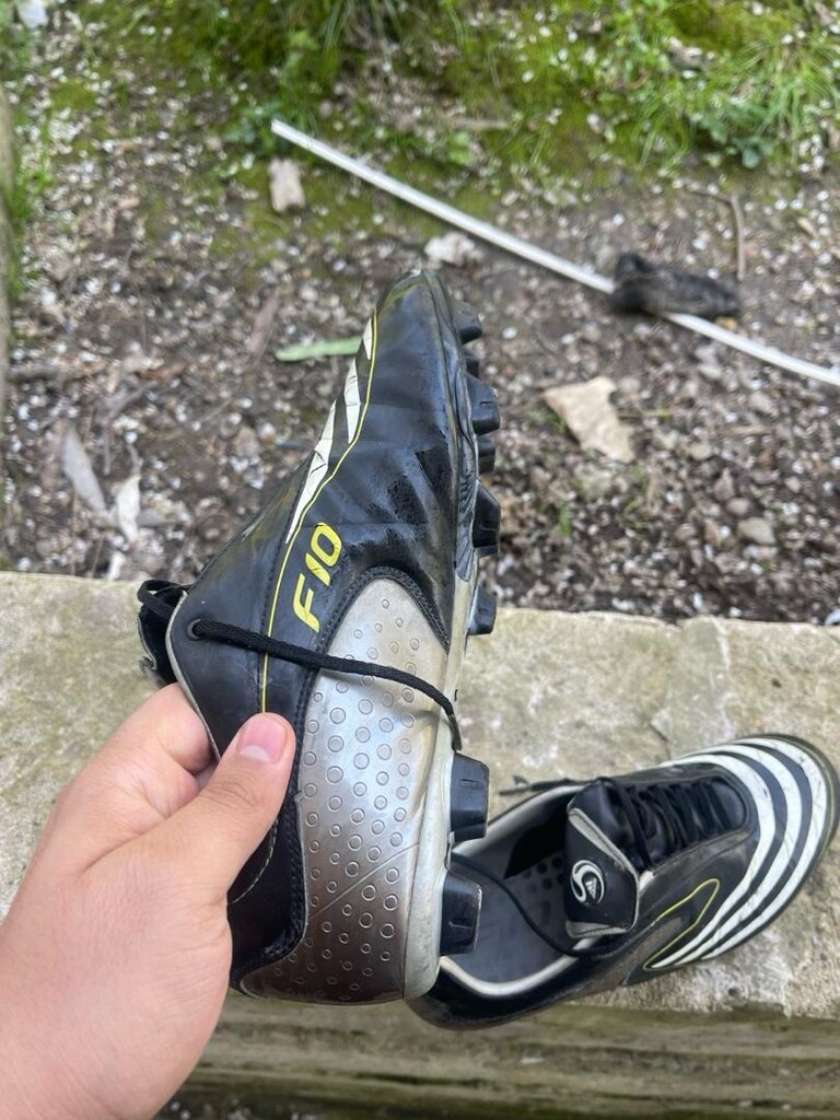Adidas F10 Krampon 41 numara - 3