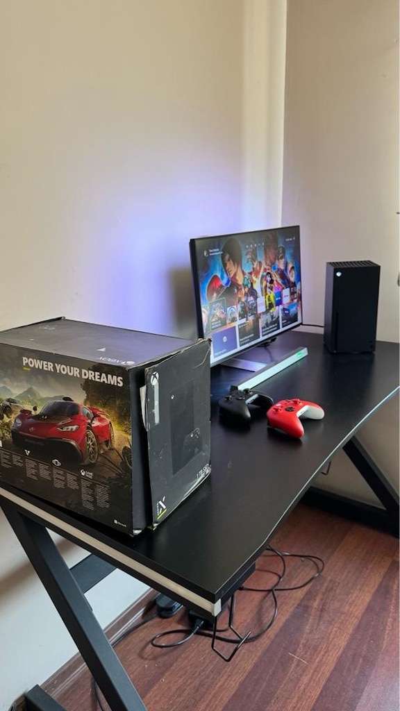XBox Series X - 2