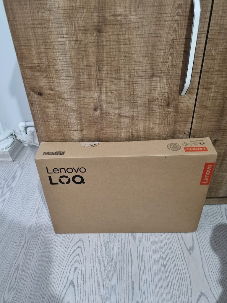 lenovo LOQ 15IAX9 - 13