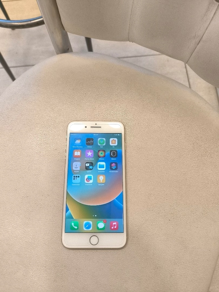 iPhone 8 Plus - 2
