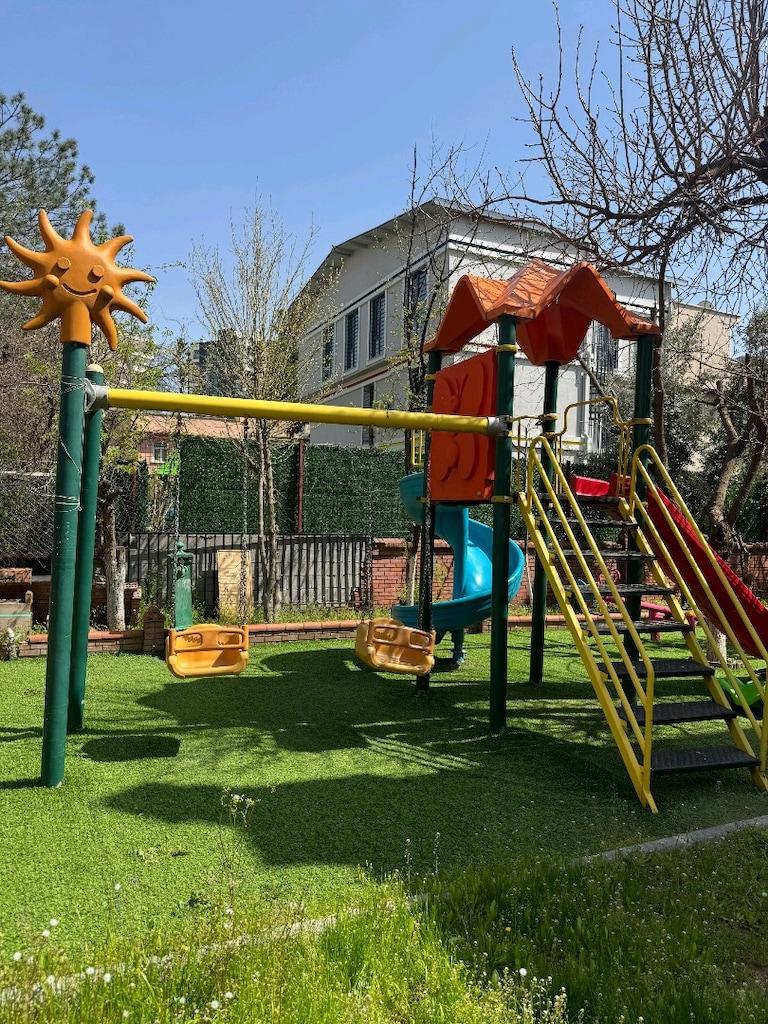çocuk oyun grubu, bahçe parkı,salıncak kaydırak