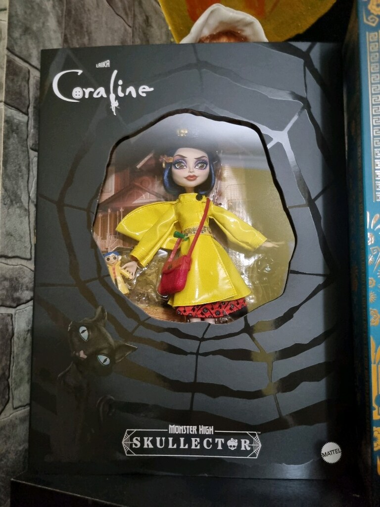 Monster High Skullector Coraline Mattel Kutulu Koleksiyon Bebek