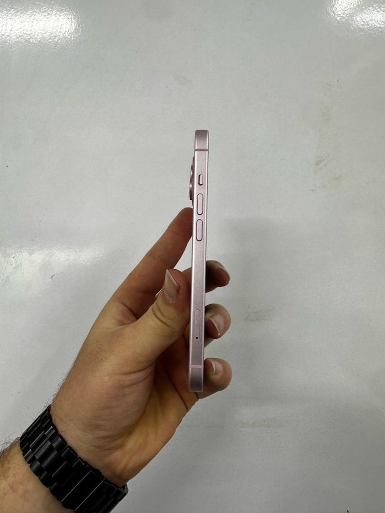 iPhone 15 - 2