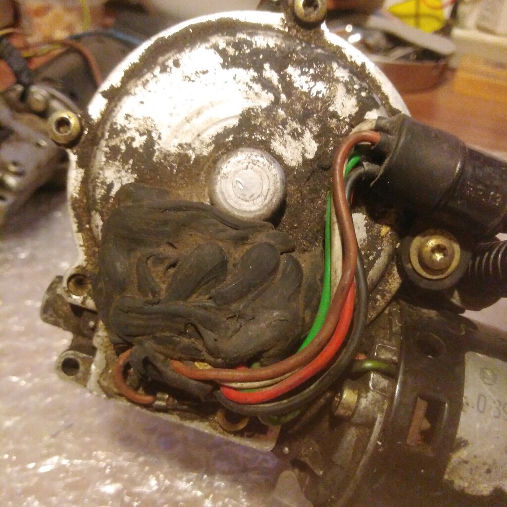 MAN F2000 F90 M90 ÖN SİLECEK MOTORU PARÇA NO: 81264016126 - 6