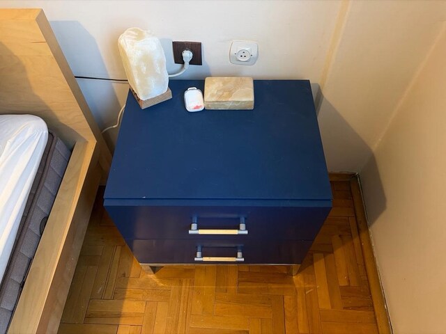 Acil ikea karyola ve iki adet komodin