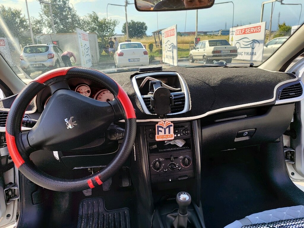 Peugeot 207 - 9