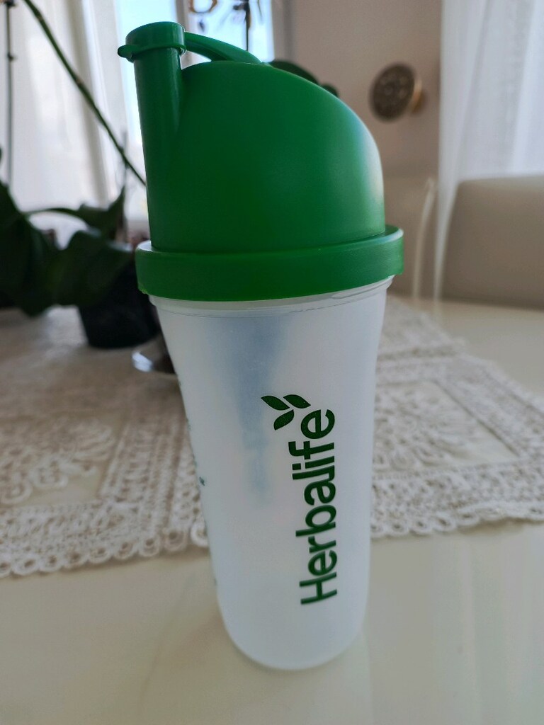 3 adet Beslenme Tabagi 1 adet Herbalife shaker - 4