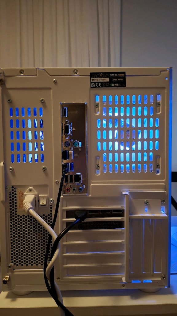 Sıfır Ayarında / 2 Yıl Garantili / RTX 5060 + Ryzen 5 7600 - 5