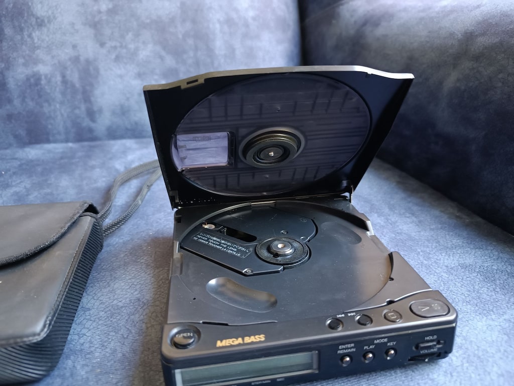 Sony Discman D-90 (1989) - 4