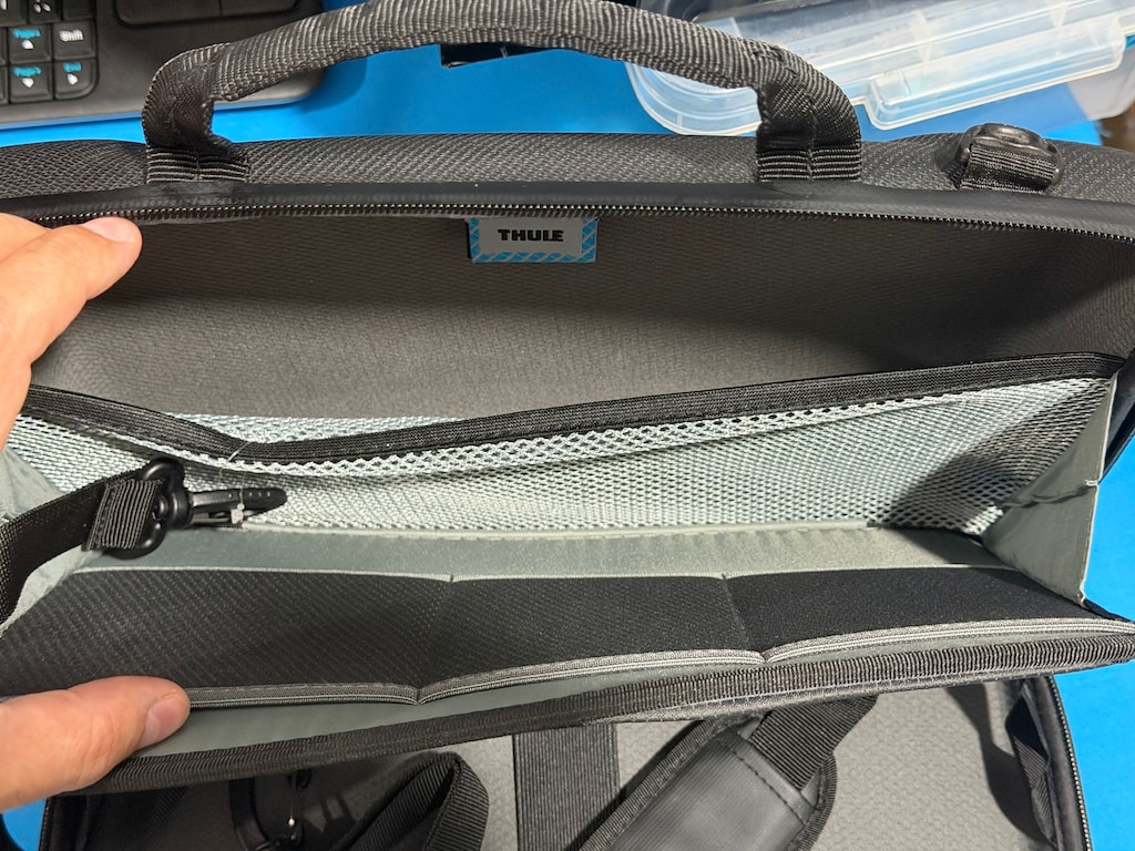 Thule Gauntlet 4 MacBook Bilgisayar Çantası 13.3" - Siyah - 10