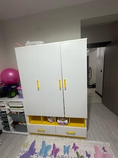 çocuk dolabı