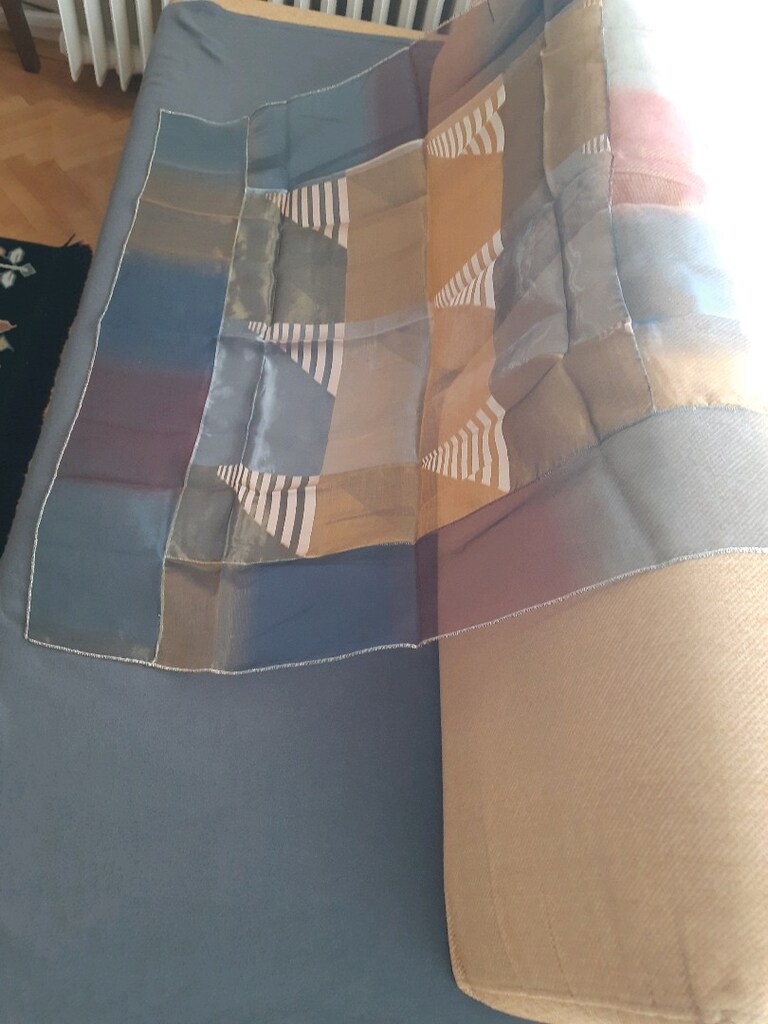 AKÇAY:SIFIR KARE ORGANİZE TÜL MASA ÖRTÜSÜ.EBAT:100*95 CM.:SARI BORDO - 2