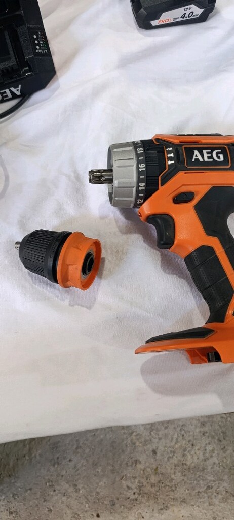 AEG sarzlı matkap 18v - 4