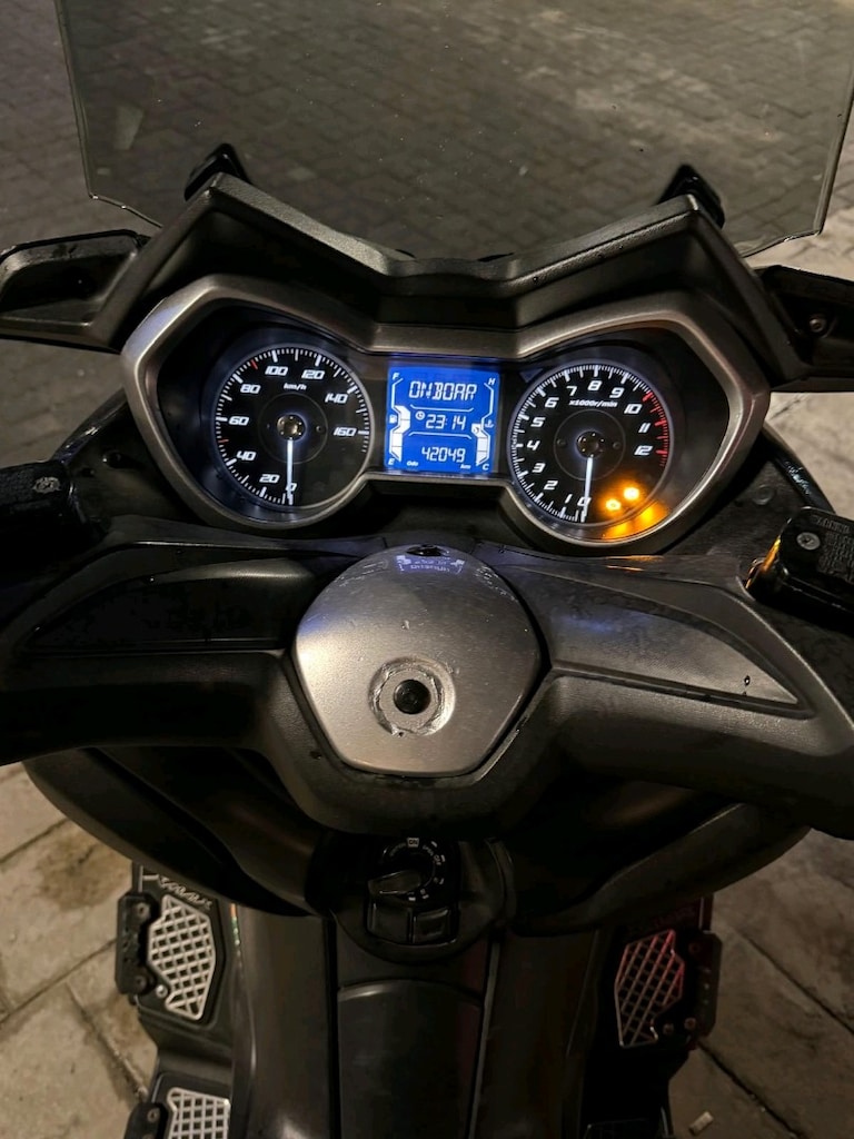 X MAX 125 ABS - 4