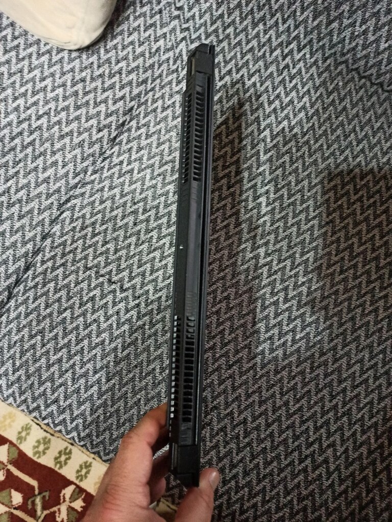 Casper Excalibur / i7 CPU & GTX1050 - 10