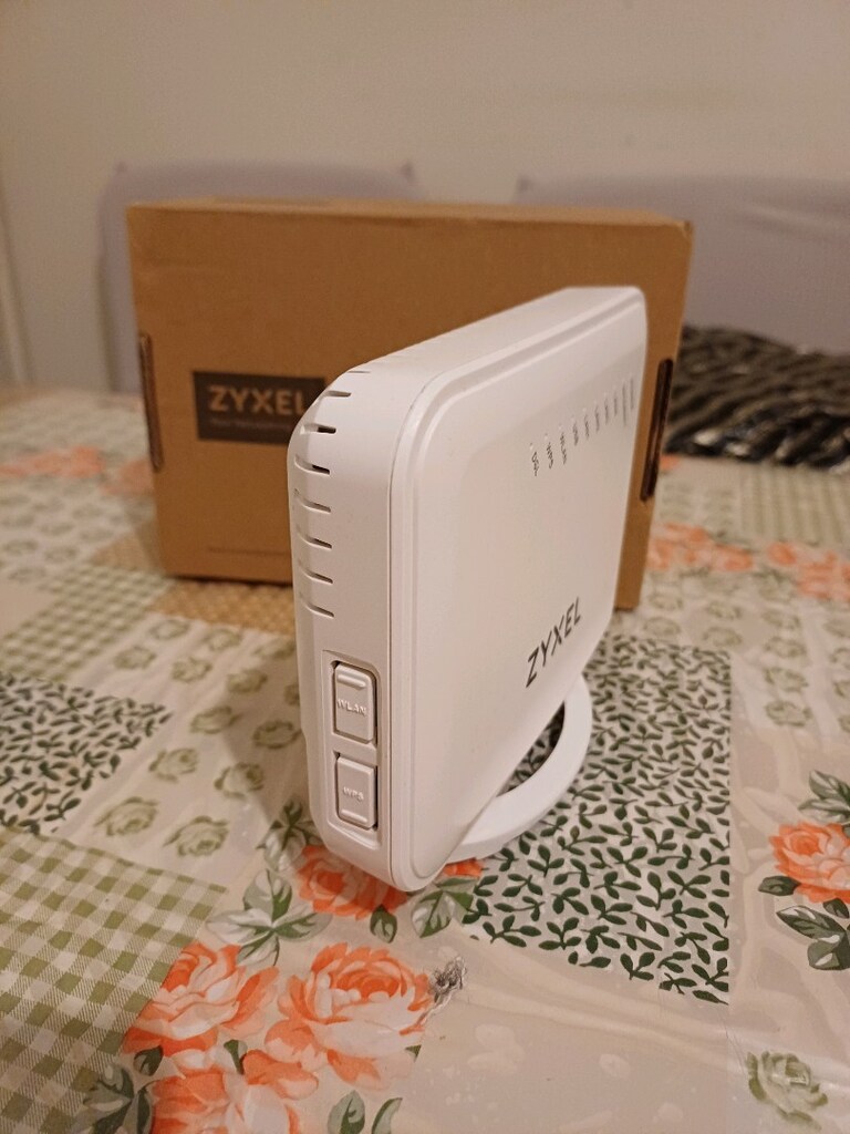 ZYXEL MODEM - 5