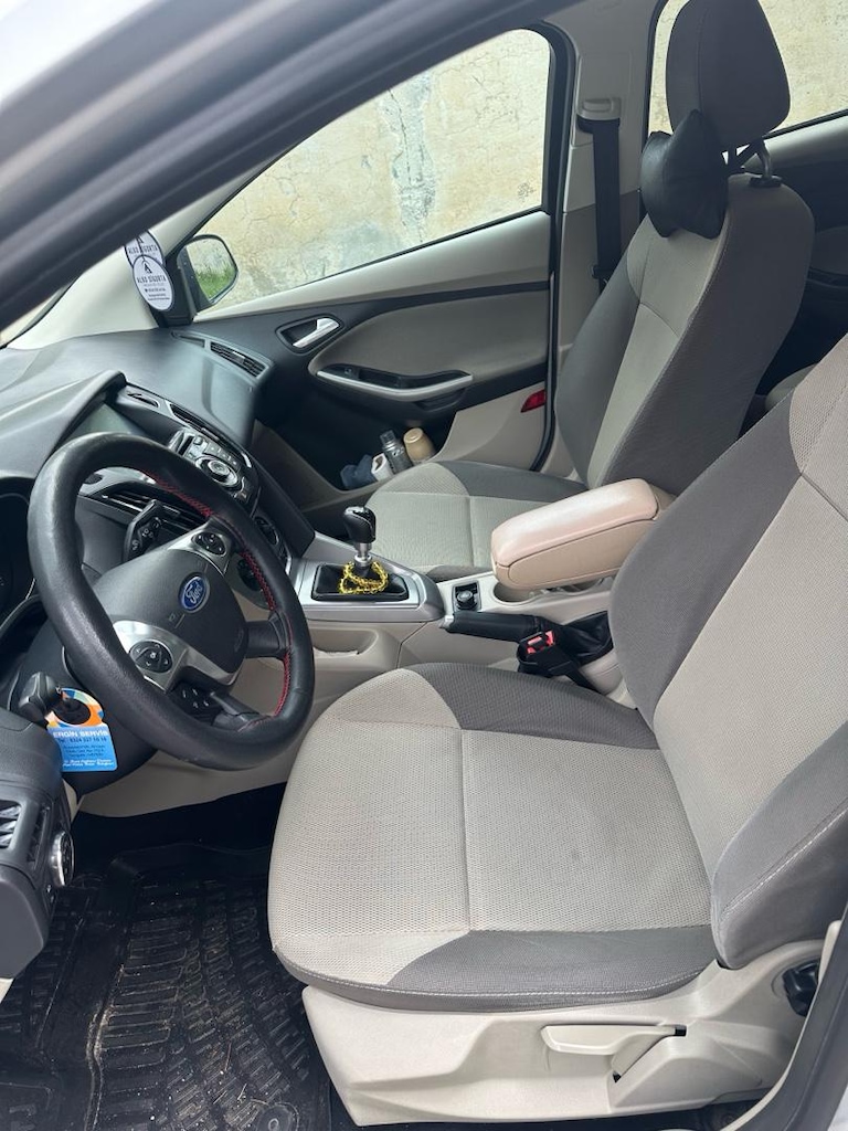 SAHİBİNDEN FORD FOCUS lll 1.6 TDCİ Style 2013 Model (2014 çıkışlı) - 9