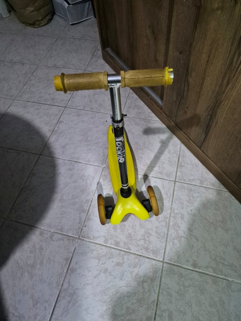 ROOKIE SARI 3 TEKERLIKLI ISIKLI SCOOTER - 2