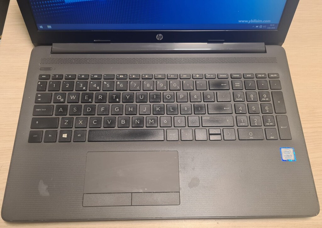 HP 250 G7 15.6 Full HD I5- 8265U 8GB RAM 256GB M2 SSD - 2