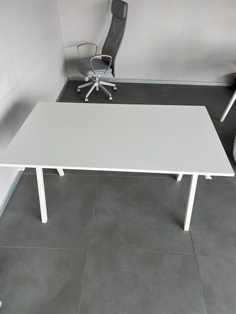 IKEA TROTTEN MASA 140*80 ve 160*80 ölçüleri mevcuttur