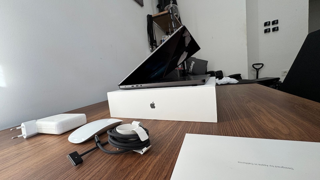 MacBook Pro - 16 inç - M4 Pro - 48 GB RAM - Kaskolu ve Garantili - 7