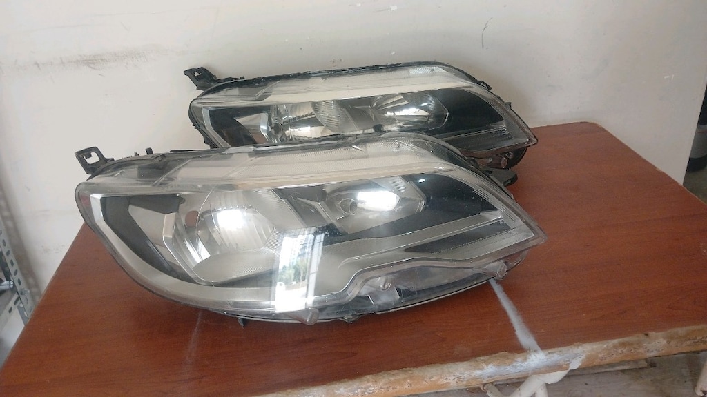 PEUGEOT 301 MAKYAJLI SAĞ FAR ORJİNAL ÇIKMA KARGO OLUR - 6