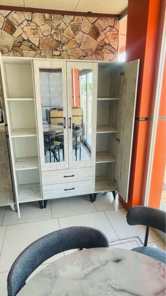 4 kapaklı elbise dolabı - 5