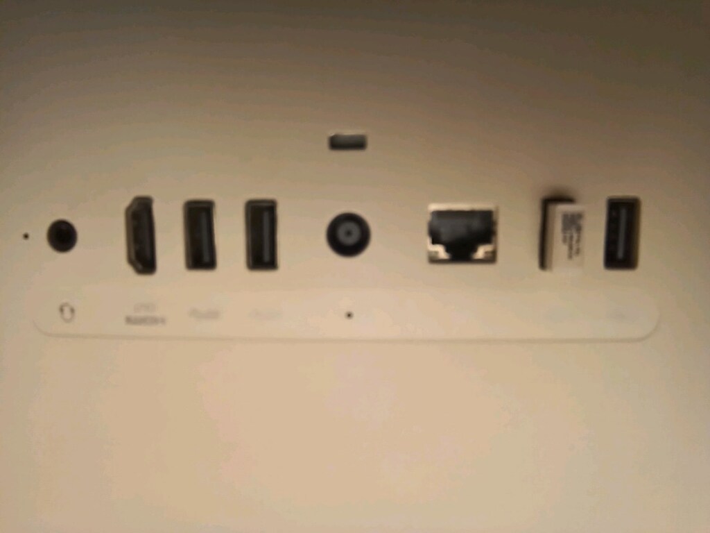 HP 24-F1015NT AMD Rayzen 3 - 6
