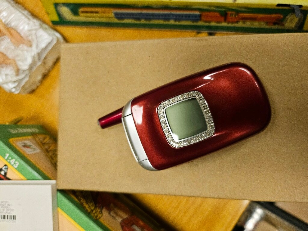 ANTİKA CEP TELEFONU KOLEKSİYONU - 7